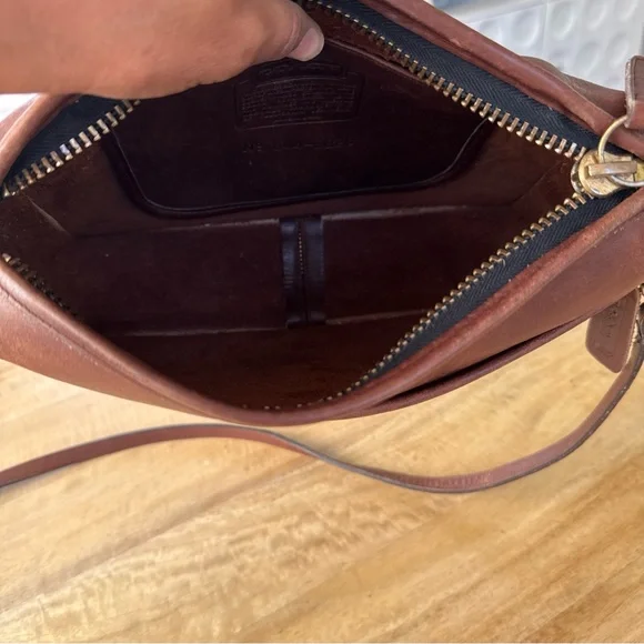 Vintage COACH 70s 80s Carnival Crossbody Brown Leather Small/Med Bag - Picture 8 of 16